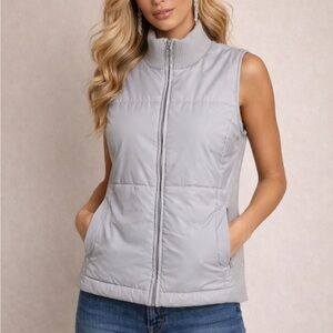 Izod Light Gray Quilted Sleeveless Puffer Vest